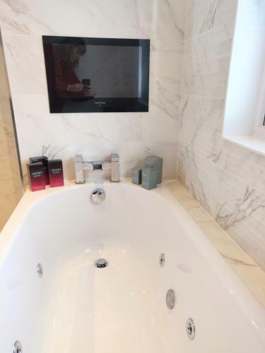 Chartwell Lodge With Hot Tub 45 At Stewarts Resort