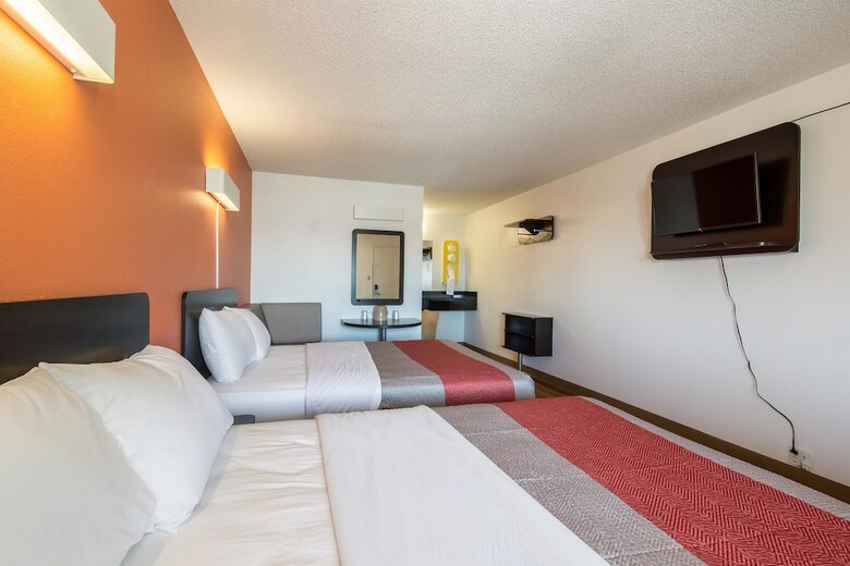 Motel 6 Indianapolis, In - South