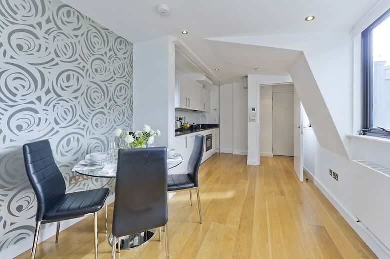 Apartamentos Red Lion Court By City2stay