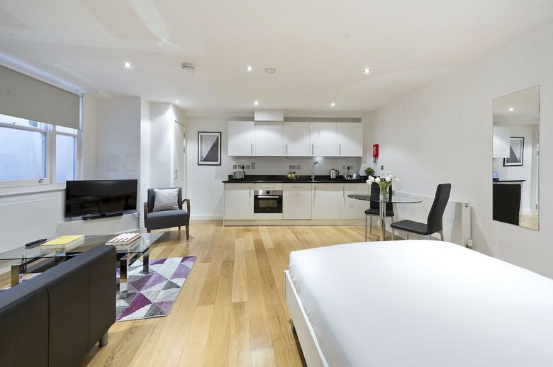 Apartamentos Red Lion Court By City2stay