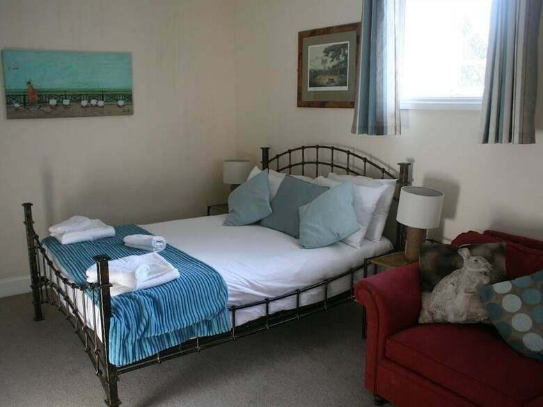 The Ilchester Arms Hotel