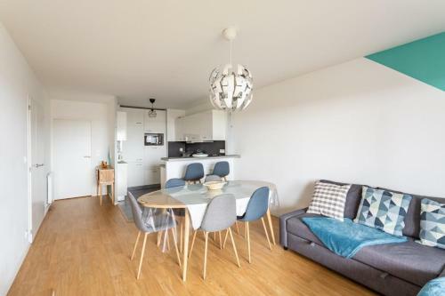Apartamento Le Mermoz - Spacieux 2 Chambres Avec Grand Balcon