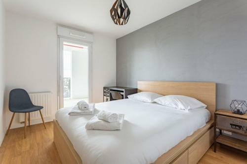 Apartamento Le Mermoz - Spacieux 2 Chambres Avec Grand Balcon