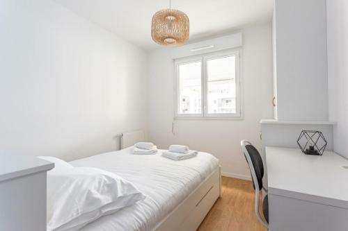 Apartamento Le Mermoz - Spacieux 2 Chambres Avec Grand Balcon