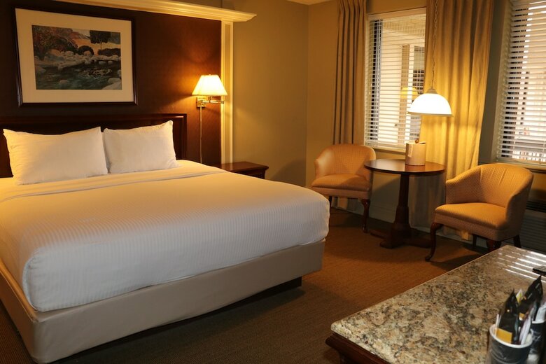 The Grand Summit Hotel