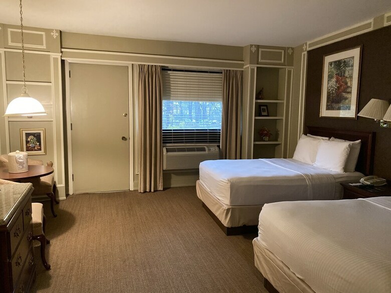 The Grand Summit Hotel