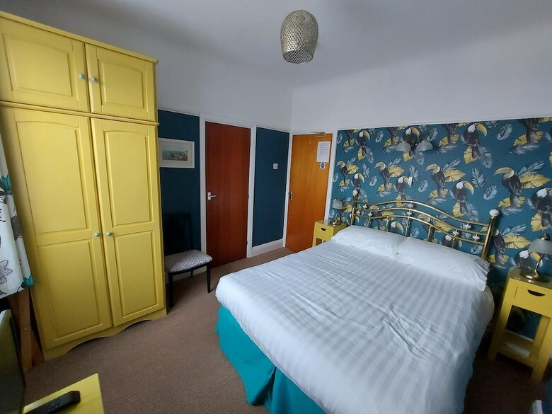 The Hilary Guest House