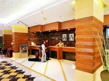Avenue Hotel