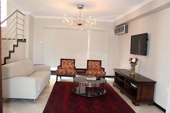 Hostal The Capital Guest House