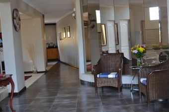 Hostal The Capital Guest House
