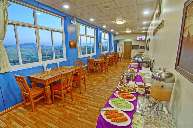 79 Living Hotel