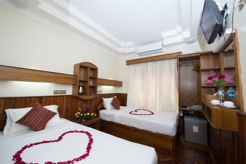 The Hotel Emperor Mandalay