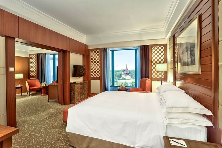 Sedona Hotel Mandalay