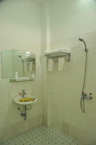 Golden City Crown Hotel