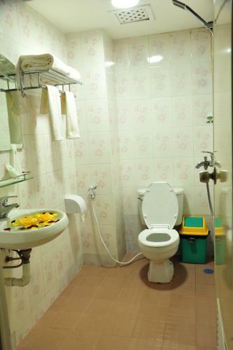 Golden City Crown Hotel