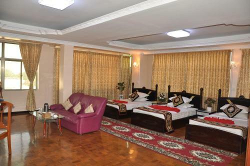 Golden City Crown Hotel