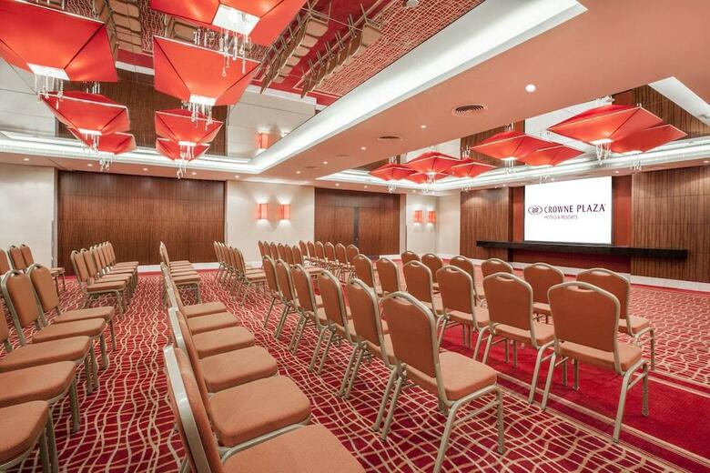 Hotel Crowne Plaza Dubai Deira
