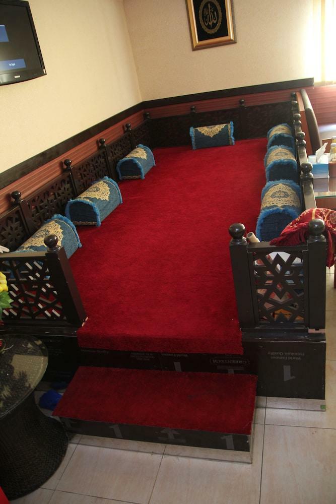 Oyo 151 Hafez Hotel Apartments