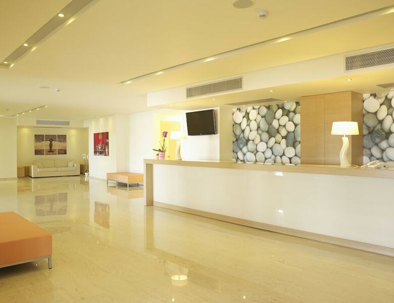 Lindos White Hotel & Suites