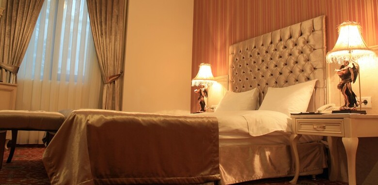 Atropat Old City Hotel