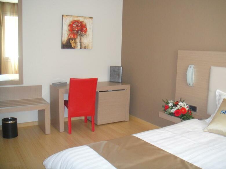 Hotel Sky 2