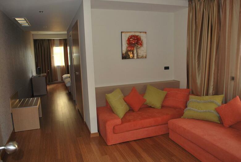 Hotel Sky 2