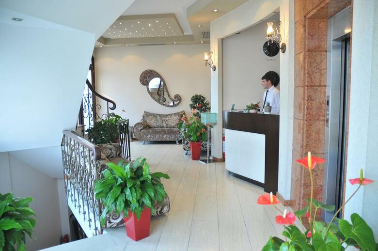 Hotel Monarc