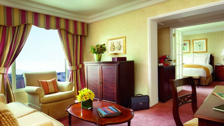 Hotel The Ritz-carlton