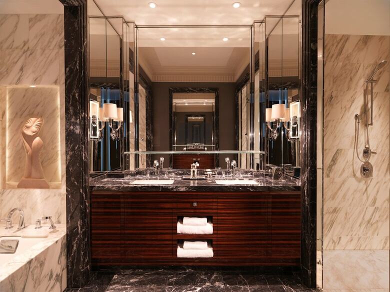 Four Seasons Hotel Bahrain Bay