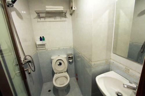 Hostal City Econo Guest House