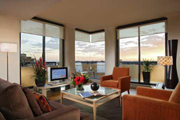 Hotel Seasons Harbour Plaza