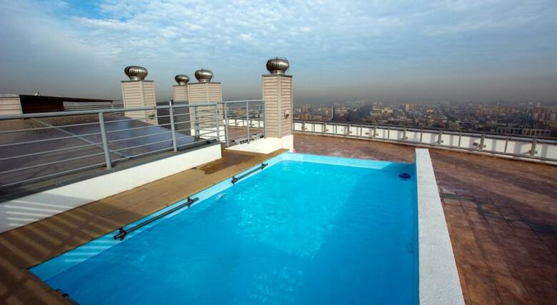 Hotel Rq Santiago Suites