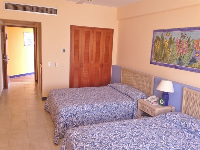 Hotel Zuana Beach Resort