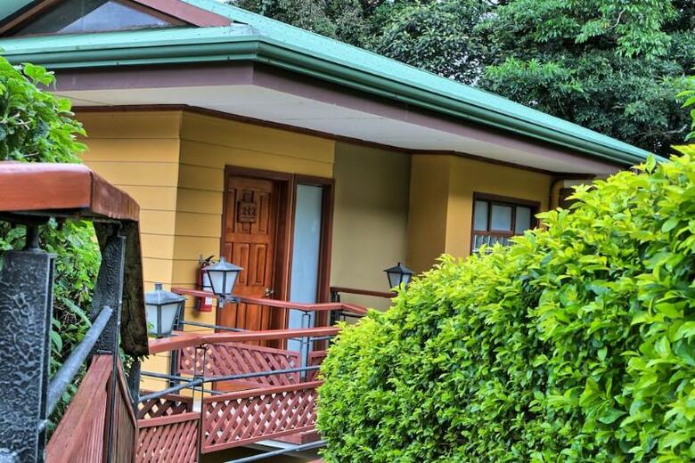 Hotel Ficus Sunset Suites
