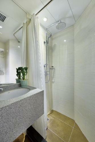 Hotel Mingle In The Shai