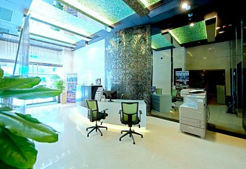 The Bauhinia Hotel - Central