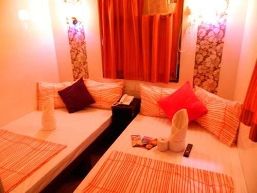 Hostal Marrigold Hostel