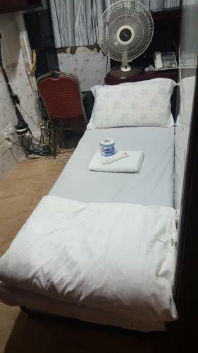 Hostal Everest Hostel