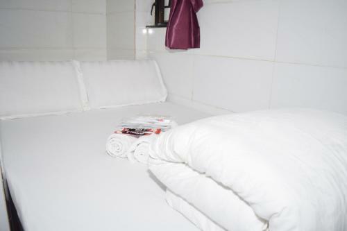 Hostal Pay-less Guesthouse