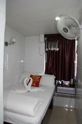 Hostal Pay-less Guesthouse