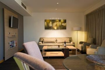 Crowne Plaza Hotel Canberra