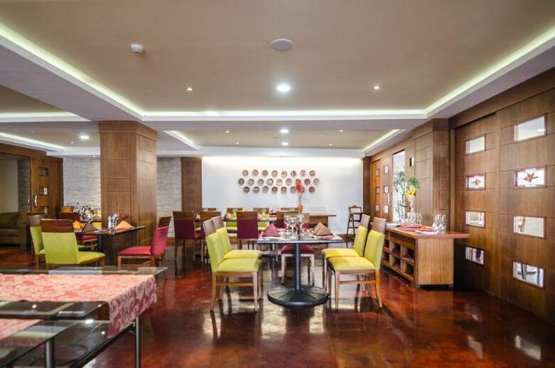 Howard Johnson Hotel Loja