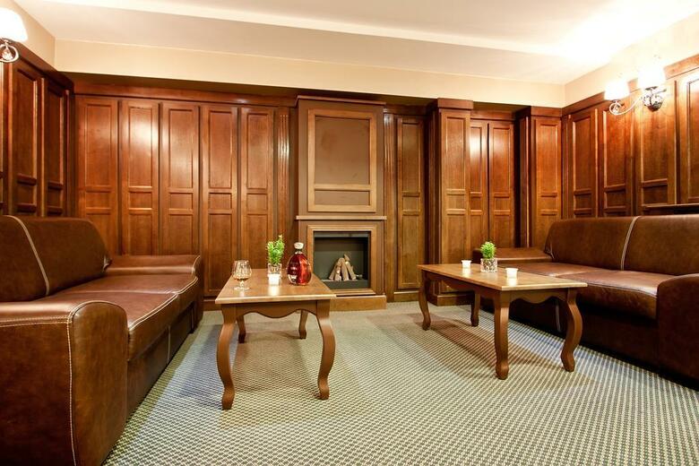 Earth & People Hotel & Spa
