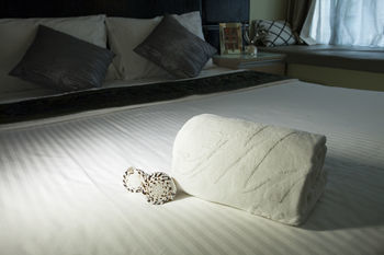 M1 Hotel
