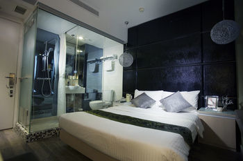M1 Hotel