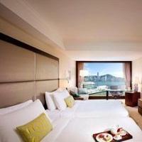 The Royal Pacific Hotel & Towers