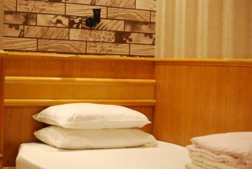 Hostal New Garden Hostel
