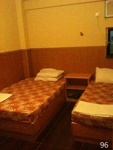 Hostal New Garden Hostel