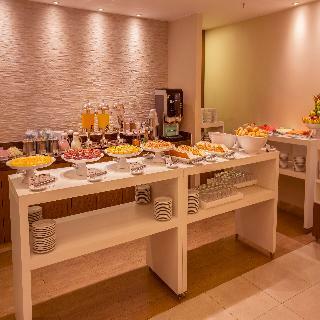 Hotel Saint Moritz Hplus Express