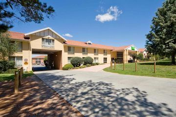 Hotel Ibis Styles Canberra Narrabund